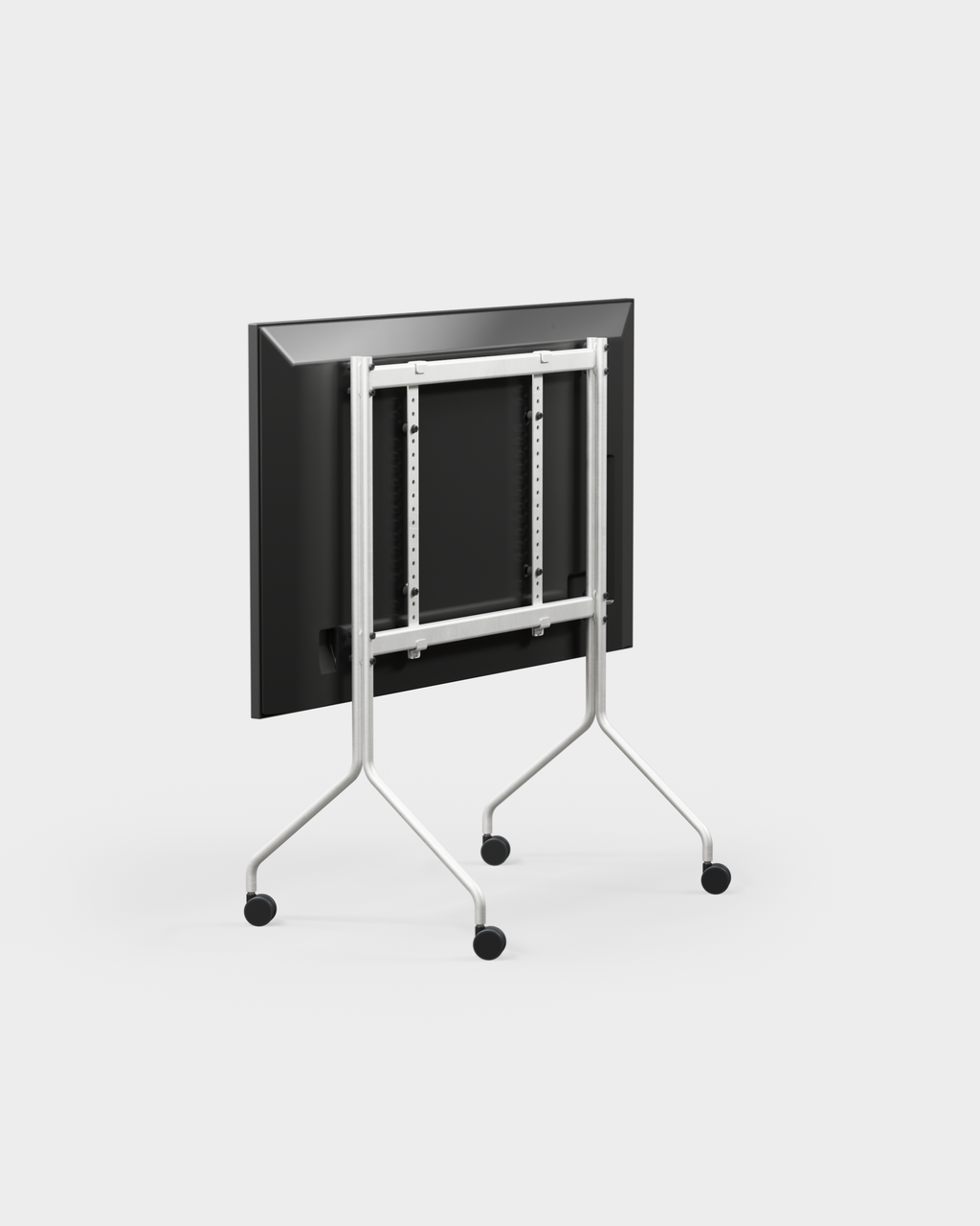 Moon in Cloudy Silver standaard met wielen, opgeklapt tv-paneel schuin van achteren getoond in studio-opname