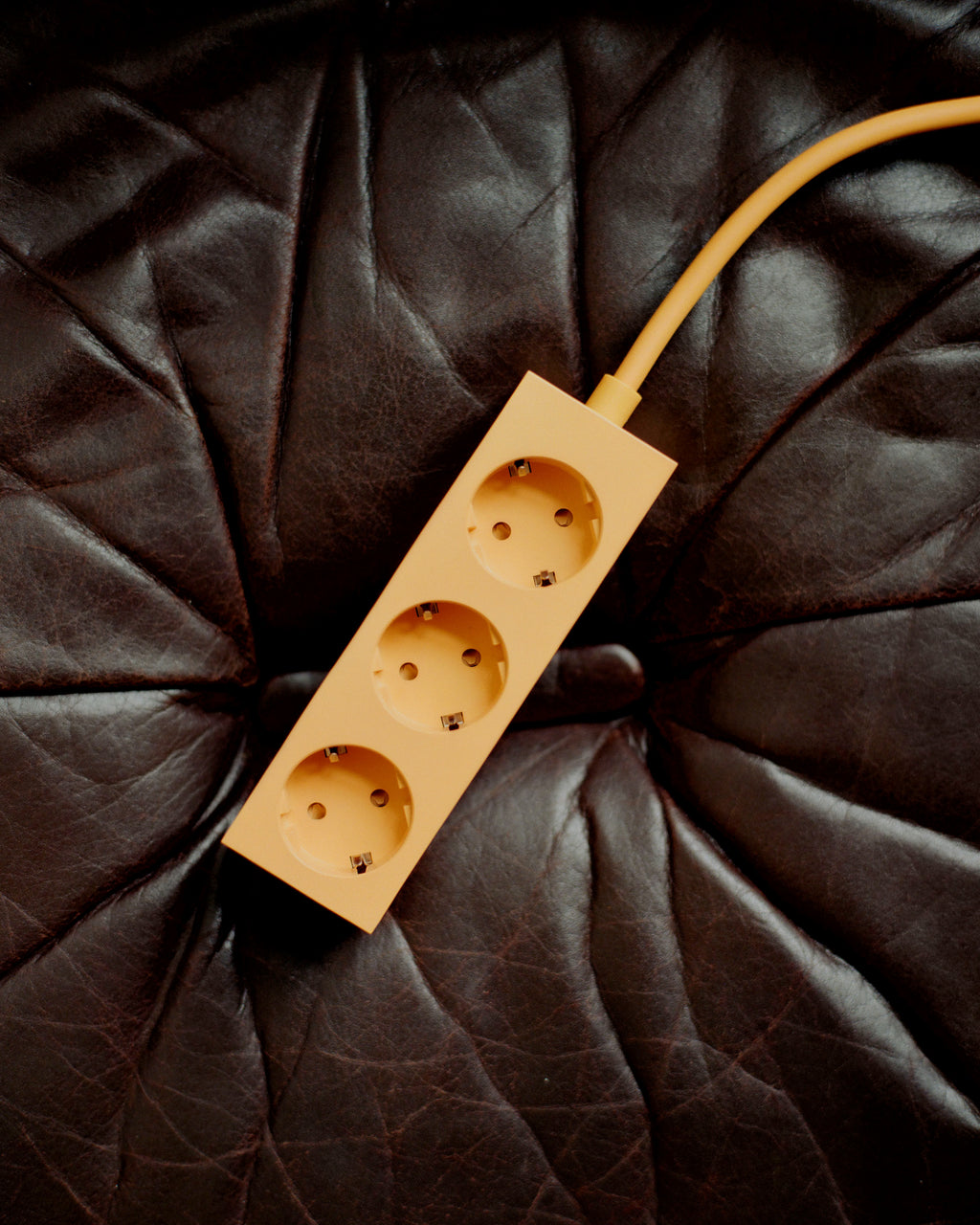 Pedestal Power Bar 2 meters Power Bar 017 Apricot